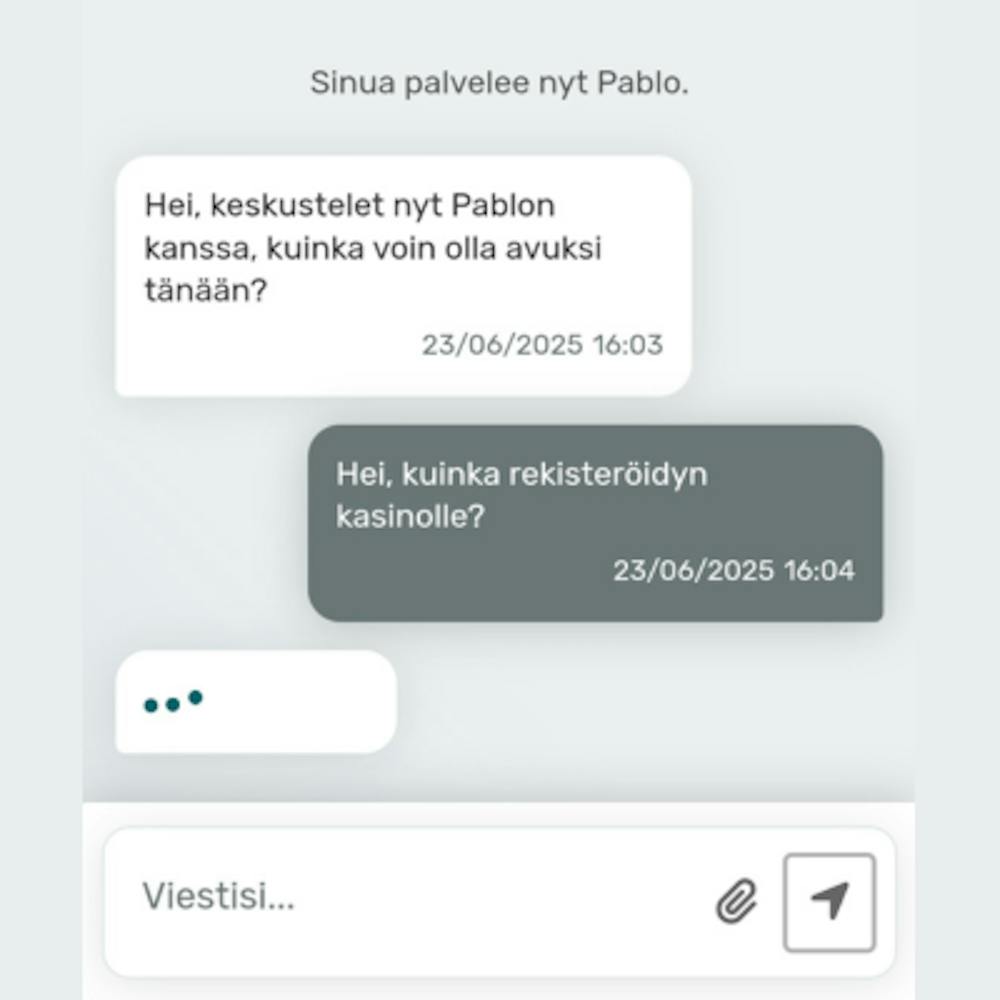 Kasinon asiakaspalvelu chat, jossa käynnissä keskustelu asiakaspalvelijan kanssa.