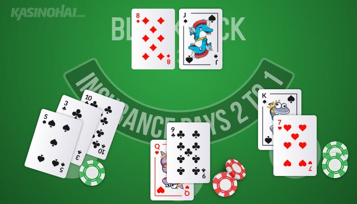 Blackjack-pöydässä on jakajan lisäksi kolme pelaajaa. Voittaja on se, joka pääsee lähemmäksi 21:tä.