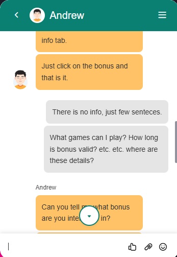 Andrew auttaa asiakaspalvelussa