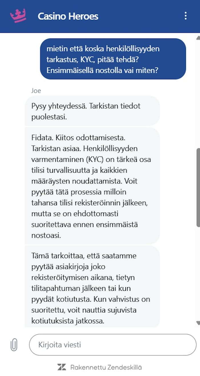 Casino Heroes live chat vastaa KYC-prosessin suorittamista koskevaan kysymykseen.