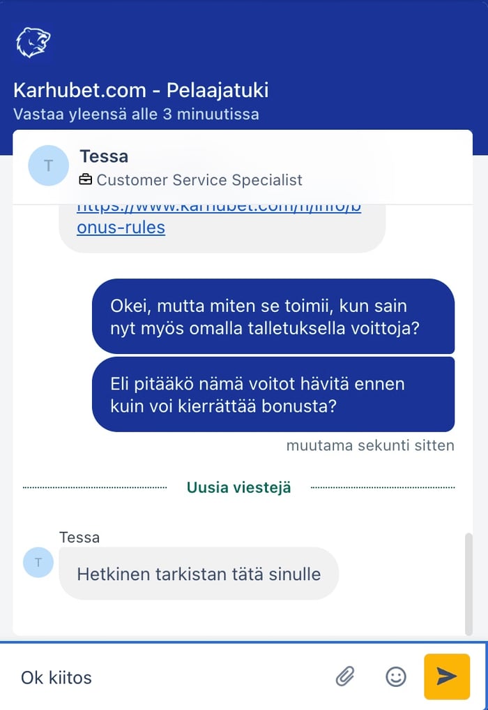 Keskustelu asiakastuen kanssa livechatissa Karhubet Kasinolla.