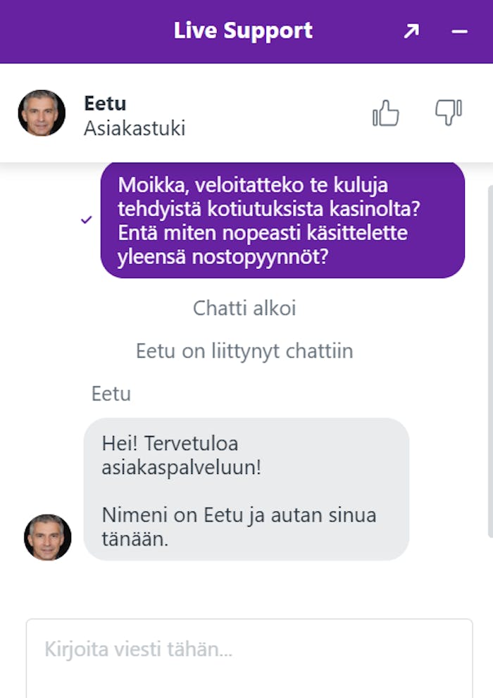 Kingmakerin chat-asiakaspalvelu, jossa tiedustellaan kotiutusten kuluista.