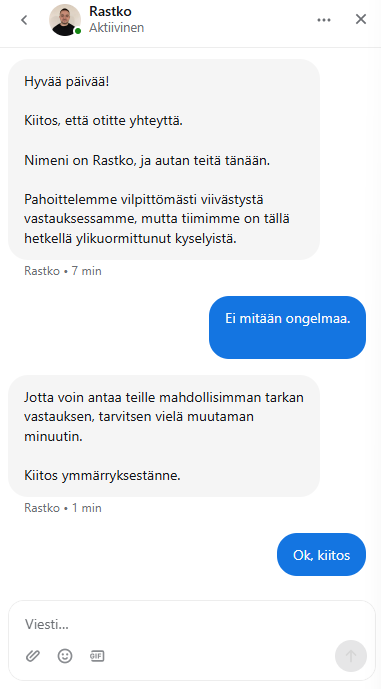 Rastko-nimisen asiakaspalvelijan suomenkielinen vastaus Staken live-chatissa.