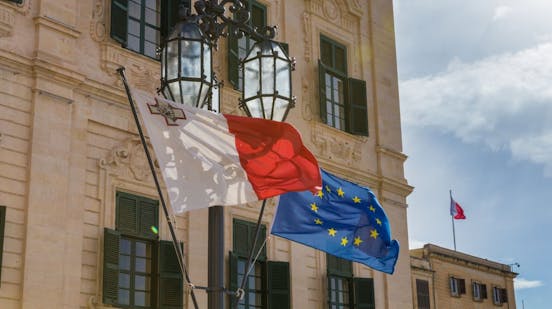 REQ 2026 pakottaa Malta-kasinot kiristämään AML-kontrolleja