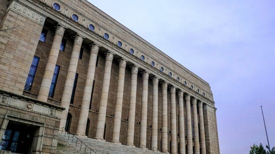 Se on virallista: Suomen eduskunta hyväksyi uuden rahapelilain