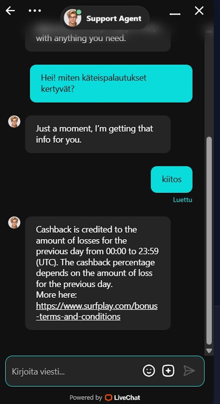 SurfPlay Casino live-chat asiakaspalvelusta cashback-bonuksen kertymisestä.