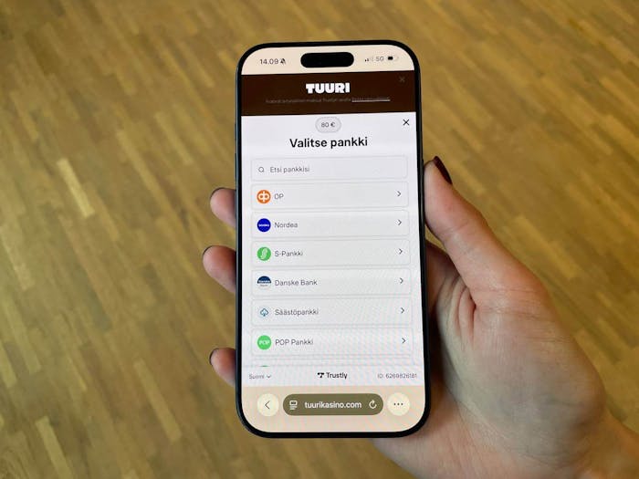 Tuuri Kasino tukee suomalaisia mobiilipankkeja erinomaisesti.
